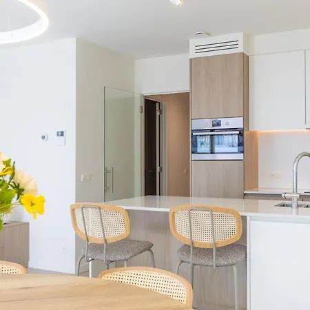 Lecomte - Beatrice Walks 192 * Ostend