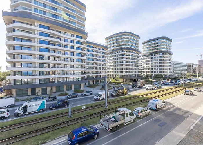 Lecomte - Beatrice Walks 192